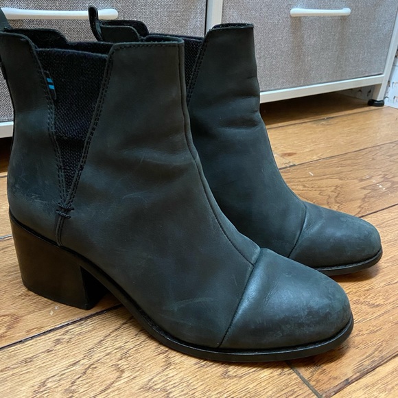 Toms Chelsea Boots - Picture 1 of 5